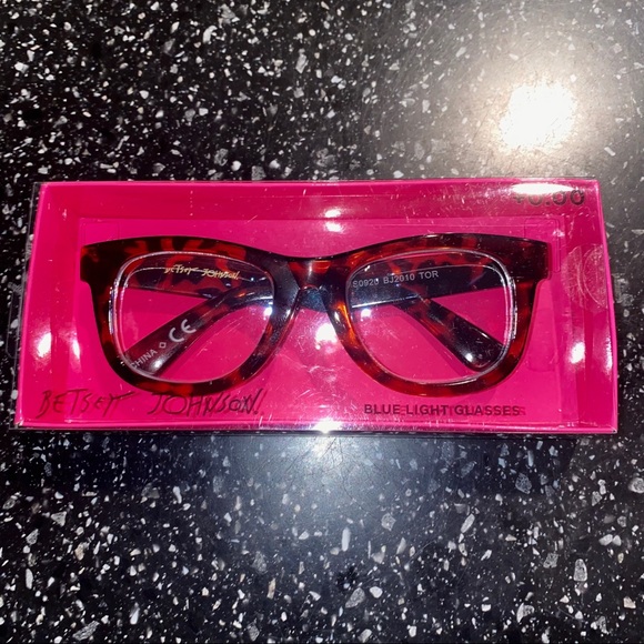 New!  Betsy Johnson Blue Light readers - rare! - Picture 2 of 7
